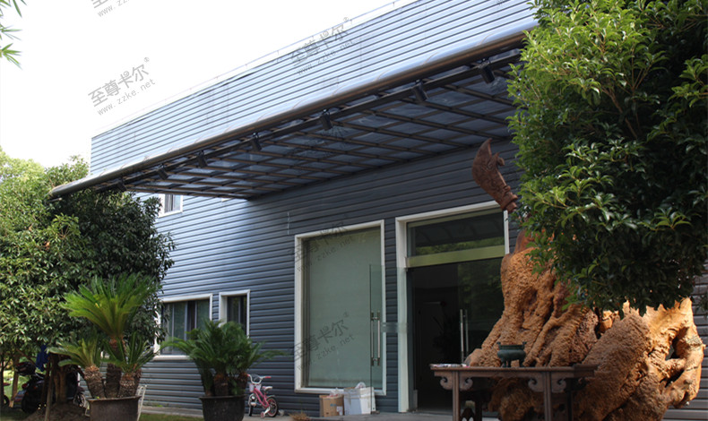 至尊卡爾耐力板車棚.jpg 至尊卡爾耐力板車棚.jpg