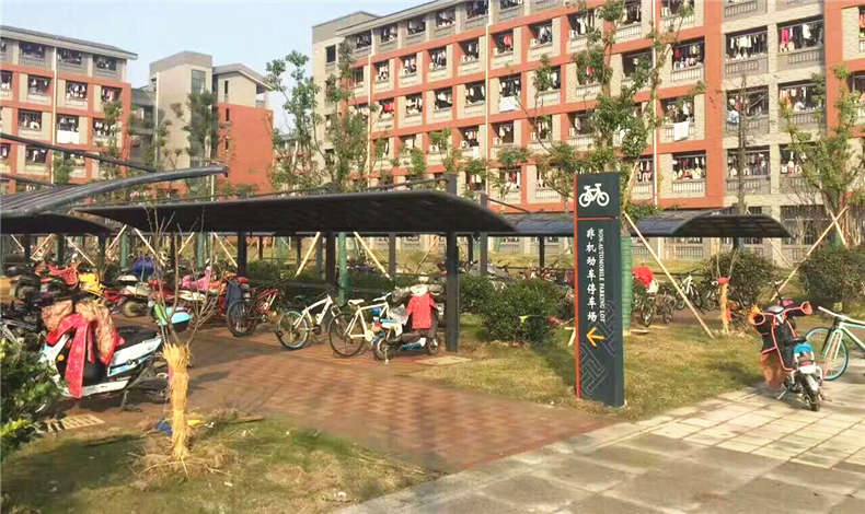 如何選擇適合自己的電動車充電棚