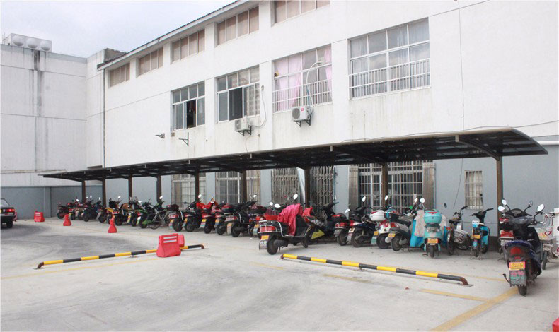 至尊卡爾車棚能抵擋惡劣天氣的強襲嗎？