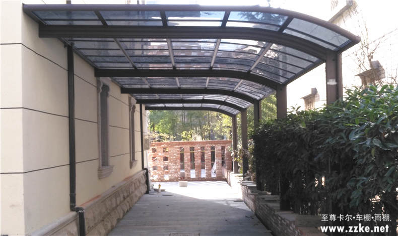 至尊卡爾為何定位在個性建材？