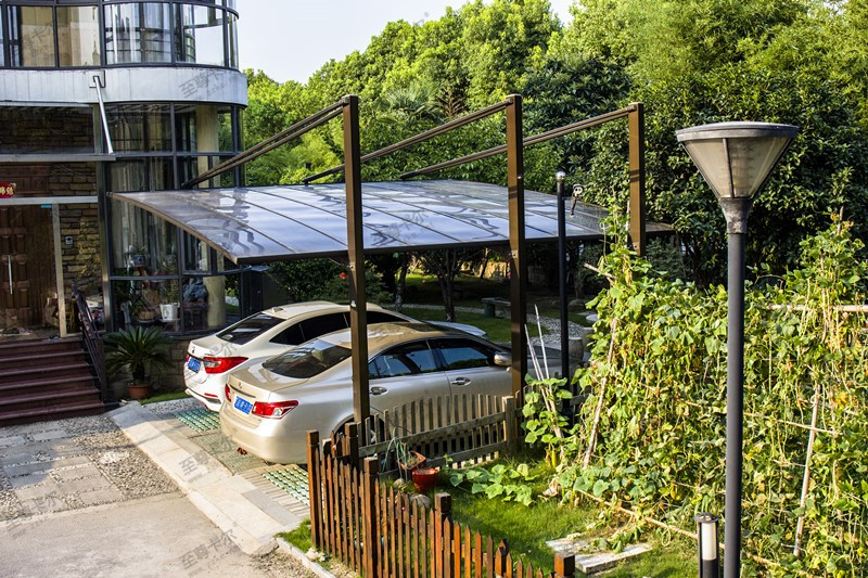 別墅鋁合金車棚怎么選，根據(jù)這三點(diǎn)來選準(zhǔn)不會錯