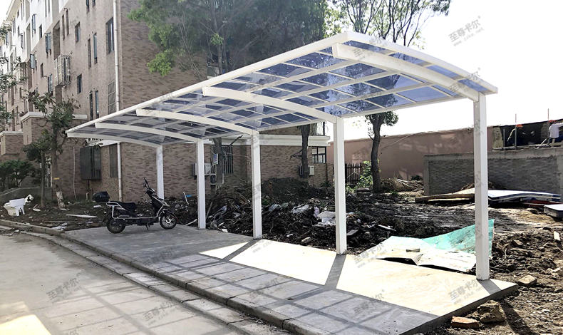 不會吧？還在考慮張拉膜自行車棚？這種自行停車棚快來了解一下