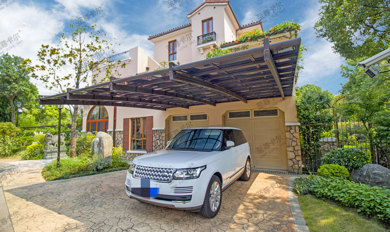 千萬別被人忽悠了。鋁合金停車棚應(yīng)該選這這種