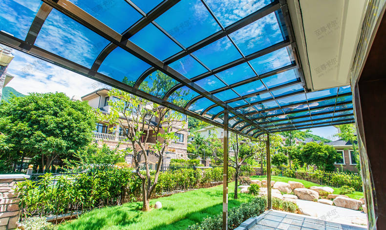 露臺(tái)雨棚怎么搭？這樣設(shè)計(jì)既實(shí)用又美觀