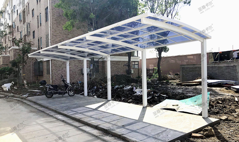 原本破舊的非機動停車棚大變樣，真是被吸引到了，拍給你看看