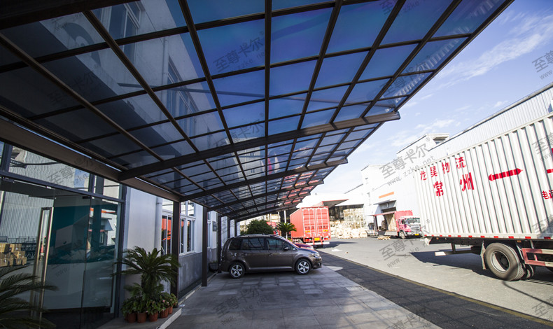 要做車(chē)棚雨棚，耐力板比鋼化玻璃好是真的嗎？帶你來(lái)辨真假！