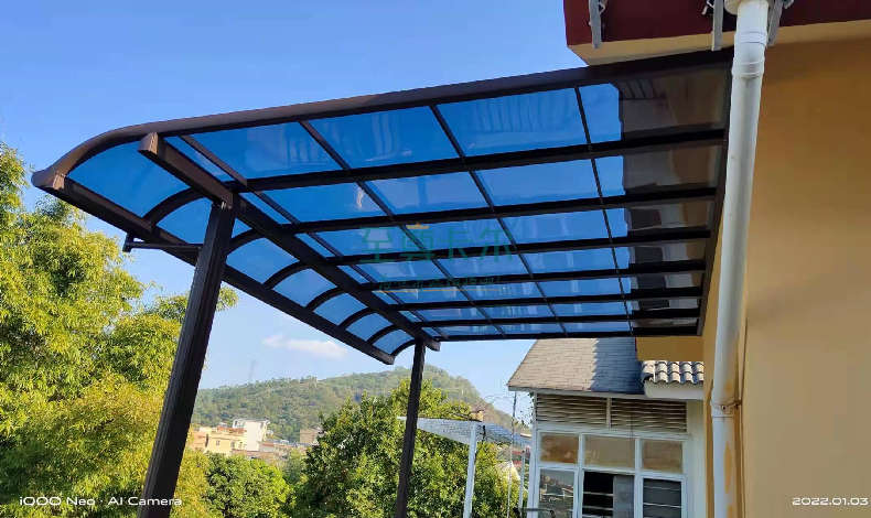 雨棚搭建完卻被鄰居投訴？提前做好搭建雨棚的準備，避免鄰居投訴