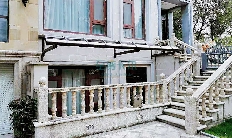 觀賞效果相同的情況下，選耐力板雨棚還是玻璃雨棚？哪個(gè)更好？