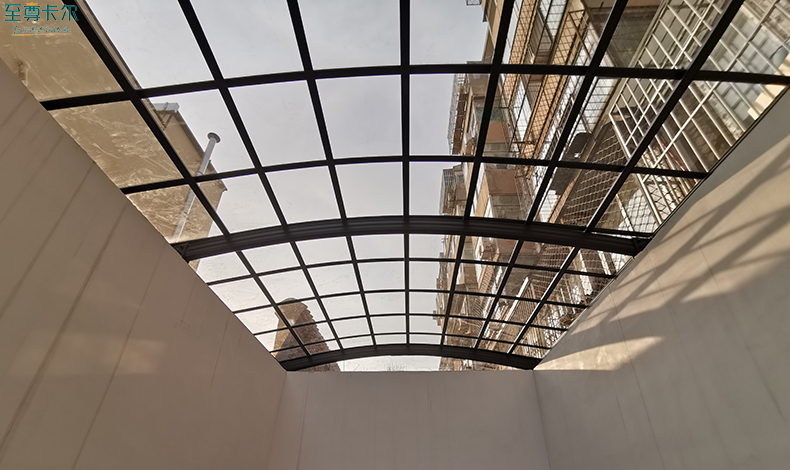 地下通道出口雨棚？地下車(chē)庫(kù)雨棚圖？